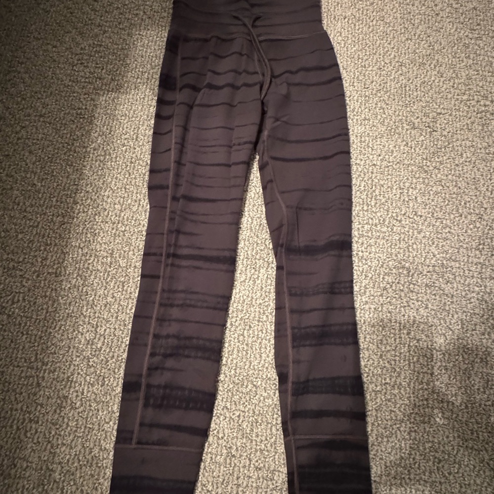 Vuori Dark Brown and Black Patterned Leggings